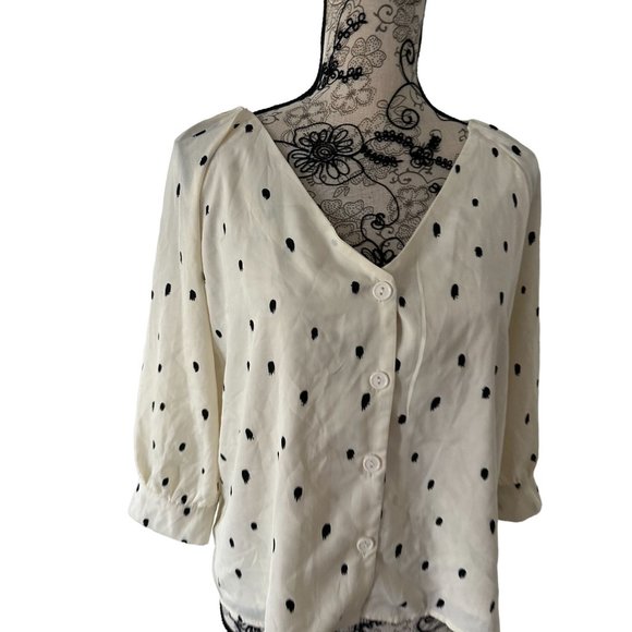 EVERLY Cream Polka Dot Button Down Blouse Size L - Picture 3 of 5